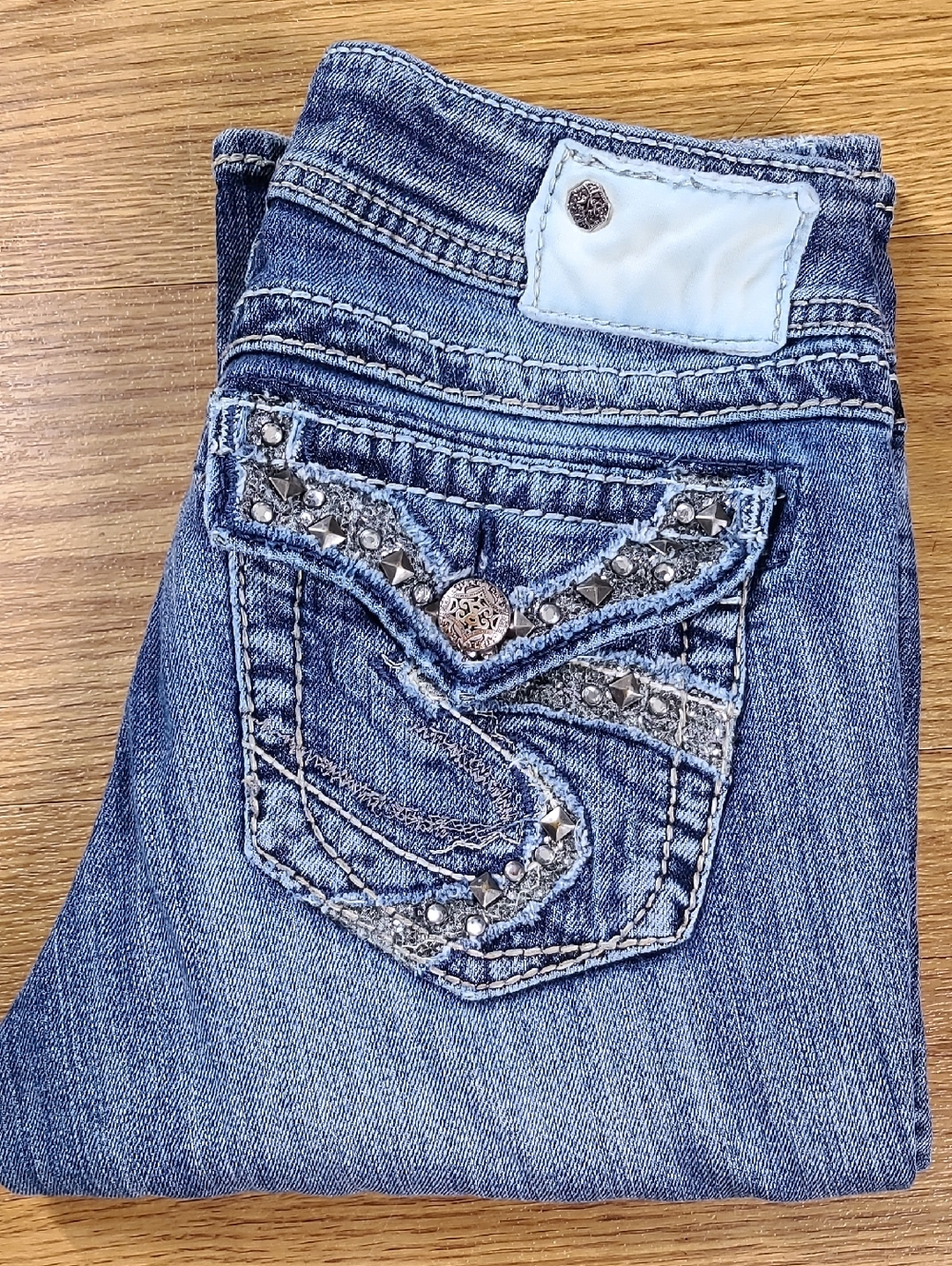 Silver Jeans Women's Studded Light Blue Skinny Preowned Faded Girls Jeans